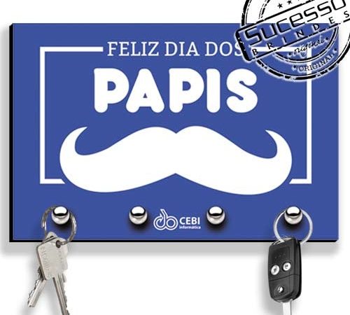 Organizando com estilo: porta chaves de madeira